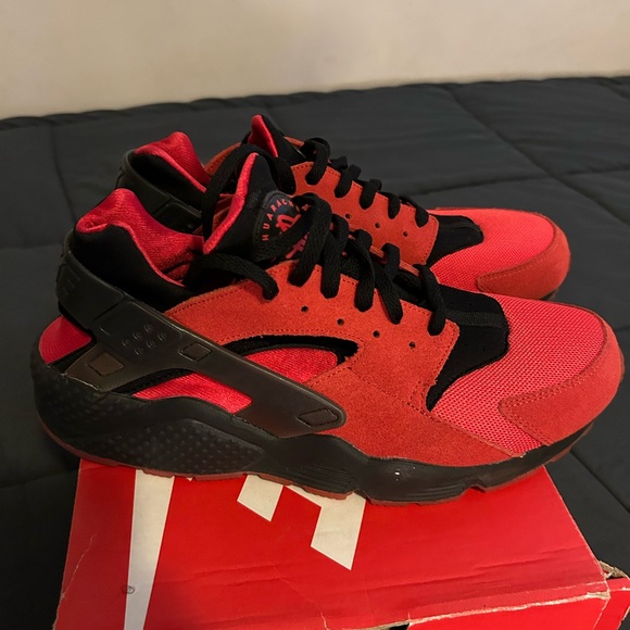 Nike Air Huarache QS love hate - Picture 3 of 3